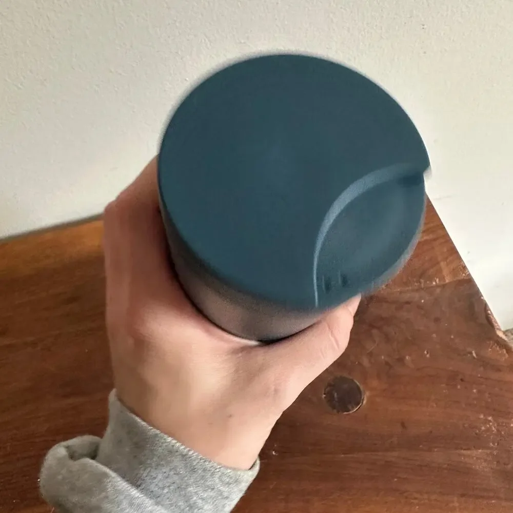 Starbucks 100% recycled